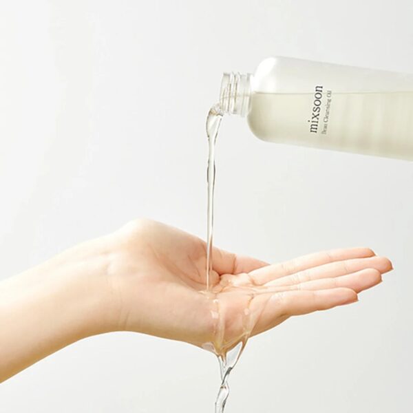 Mixsoon Bean Cleansing Oil - Image 3