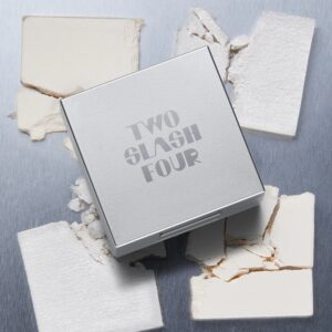 TWO SLASH FOUR Strobing Face Cube #White